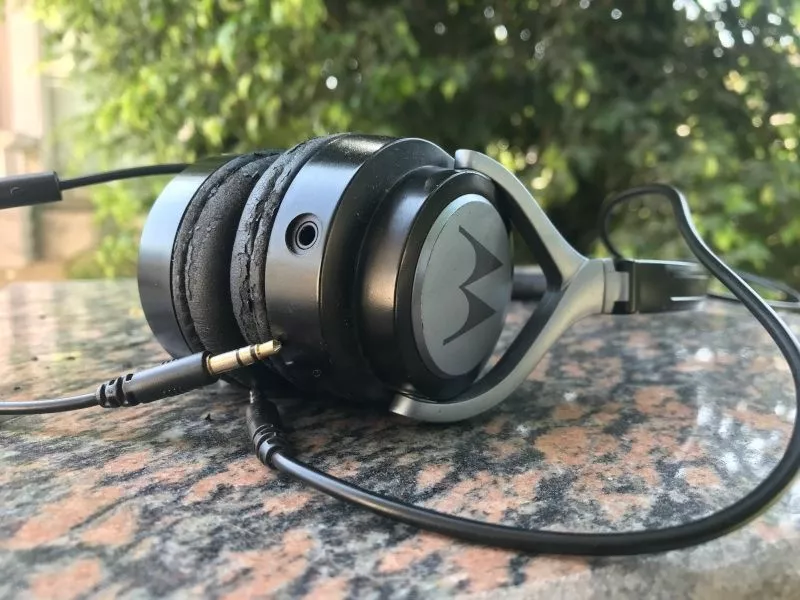 Motorola pulse best sale 2 headphones