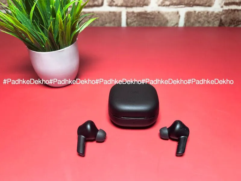 Wireless earphones under online 2500