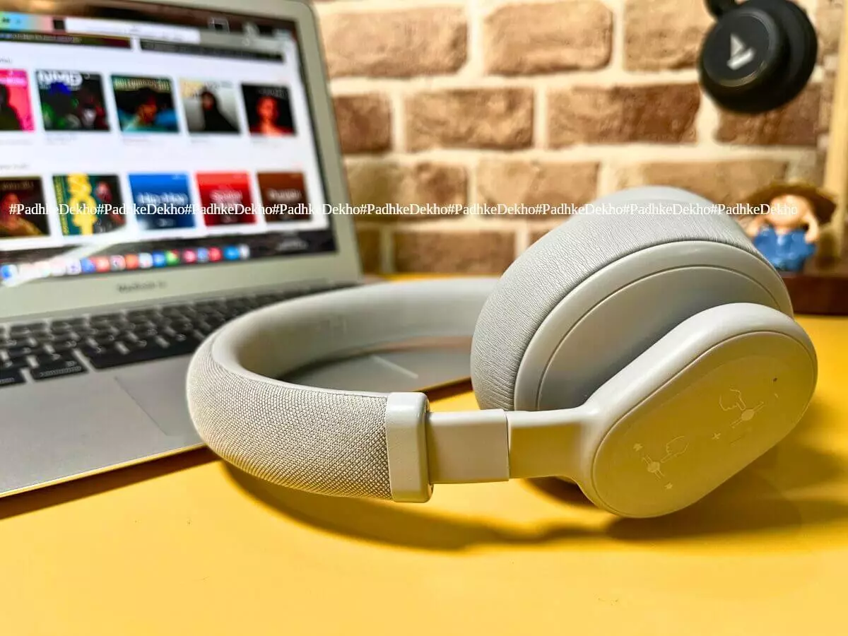 Best Over Ear Headphones Under 2000 Rs Comfy A1 Sound