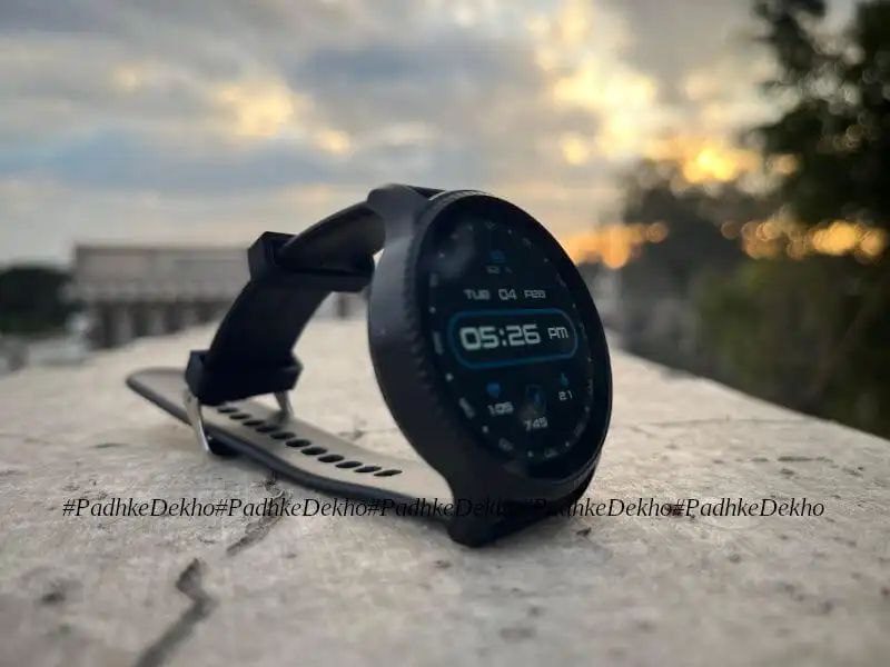 BoAt Lunar Discovery Black Color Looks