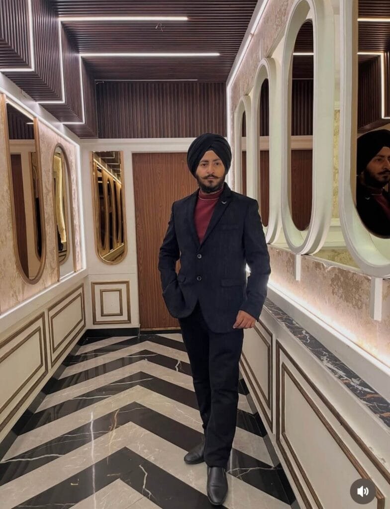 Angaddeepsingh founder of Padhkedekho