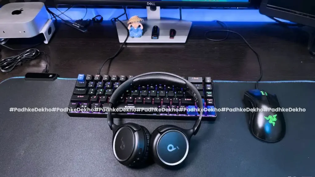 Best looking headphone under 2000 Rs