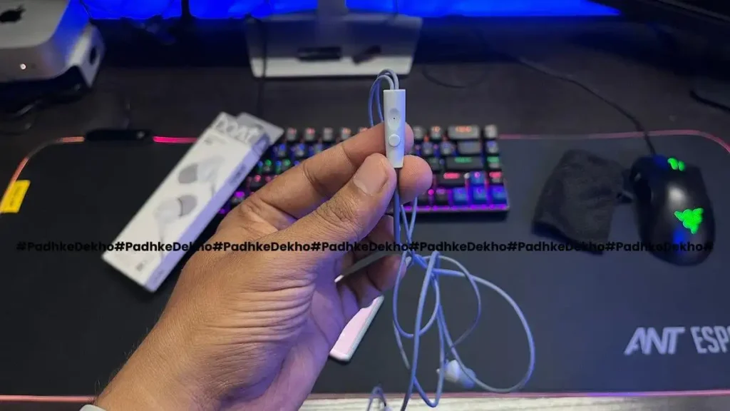 Feature loaded wired earphone under 800 Rs